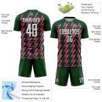 Benutzerdefinierte grün weiß-rosa Zickzack-Form Sublimation Fußball Uniform Trikot Benutzerdefinierte grün weiß-rosa Zickzack-Form Sublimation Fußball Uniform Trikot